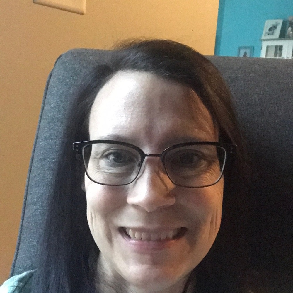 Meet your Posher, Julia
